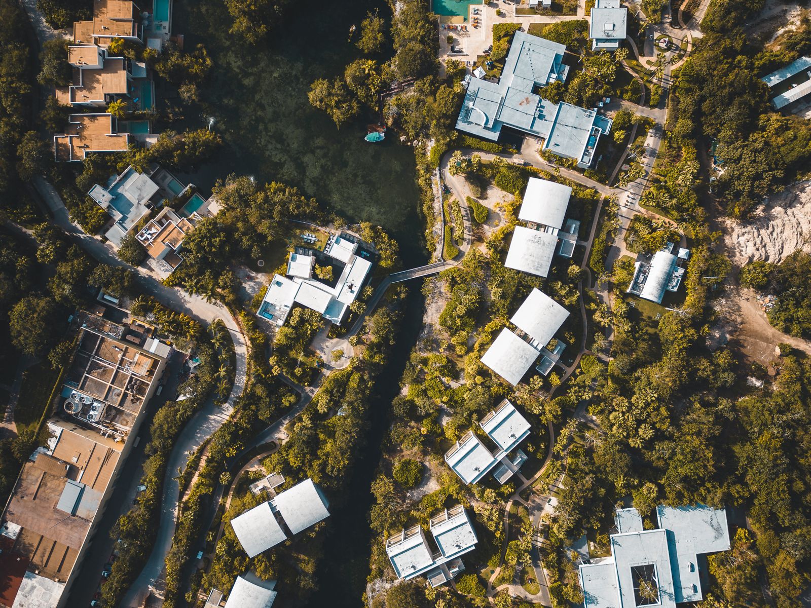 Réfection de couverture par Bugny Caraïbes Rénov aux Trois-Îlets